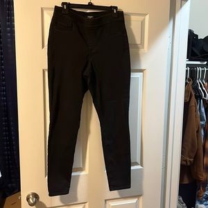Black Pull On Nine West Jeans/ Jeggings!